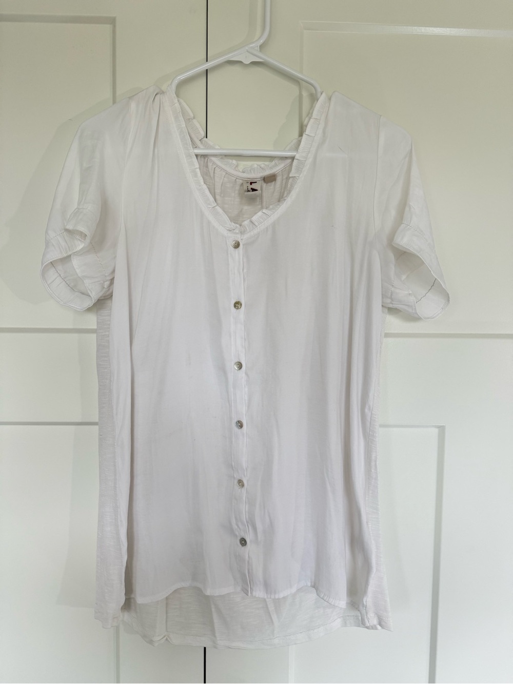 dolan White Button-Front Short Sleeve Blouse